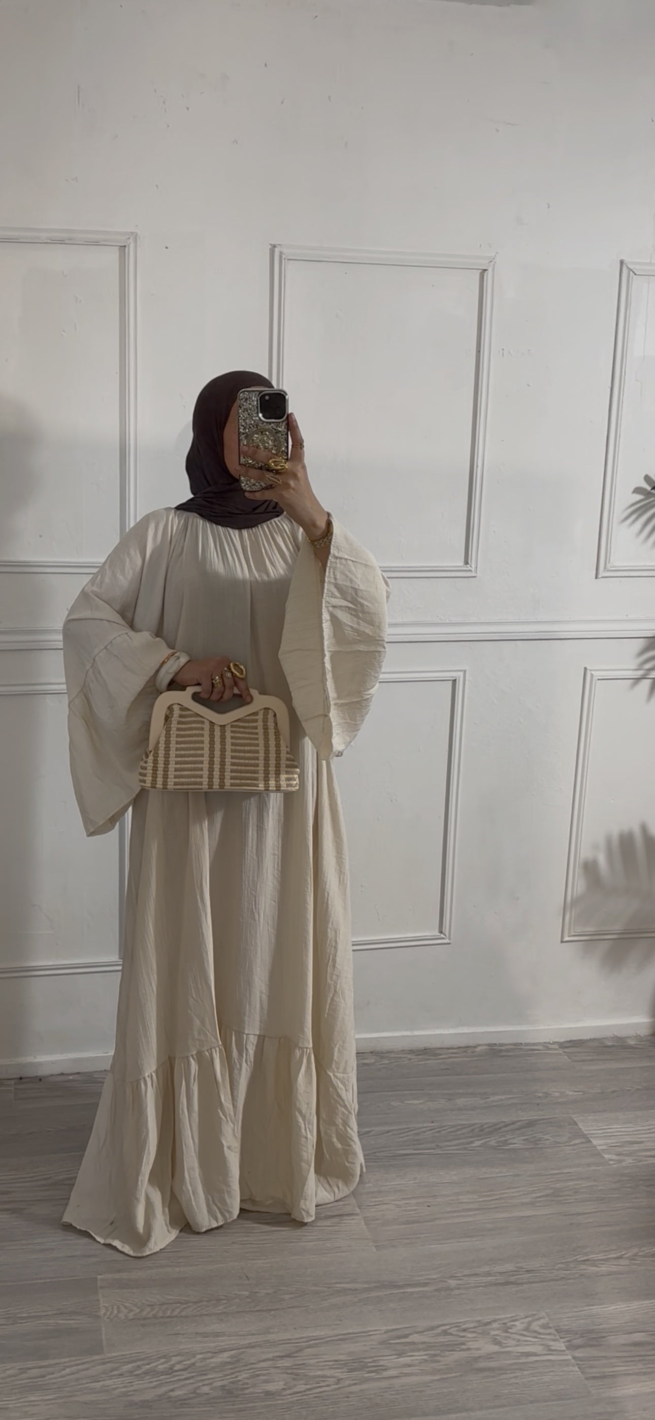 ROBE NEVRA ELÉGANTE