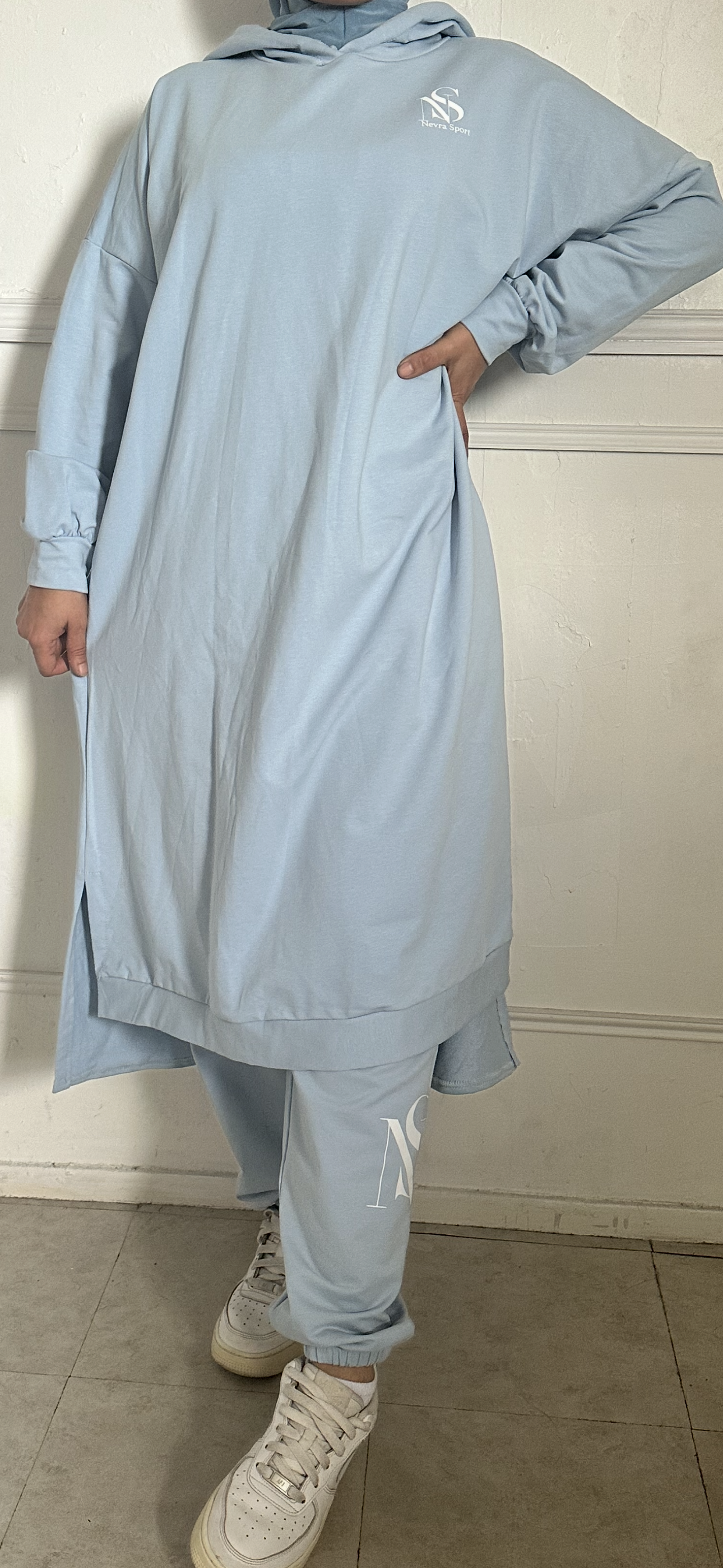 ENSEMBLE SPORTWEAR