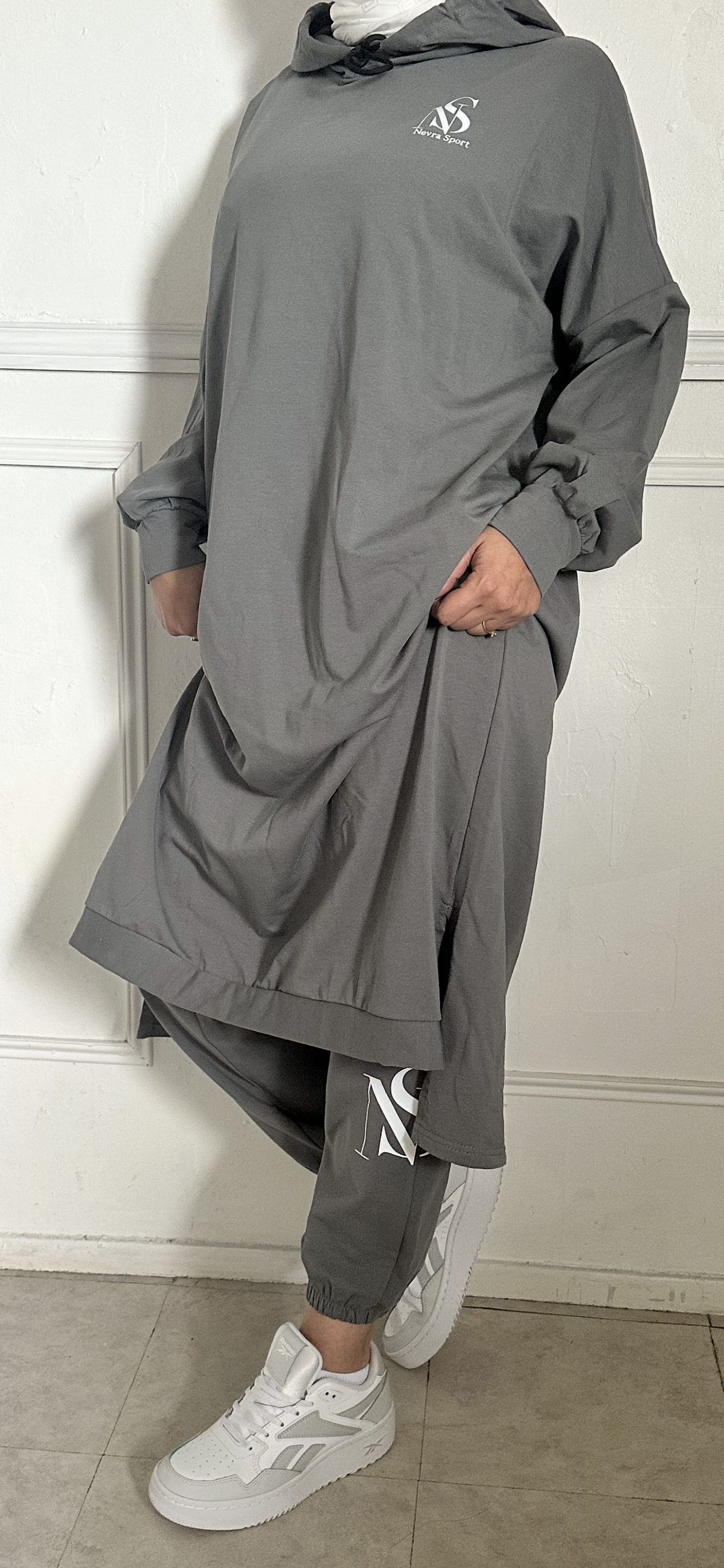 ENSEMBLE SPORTWEAR