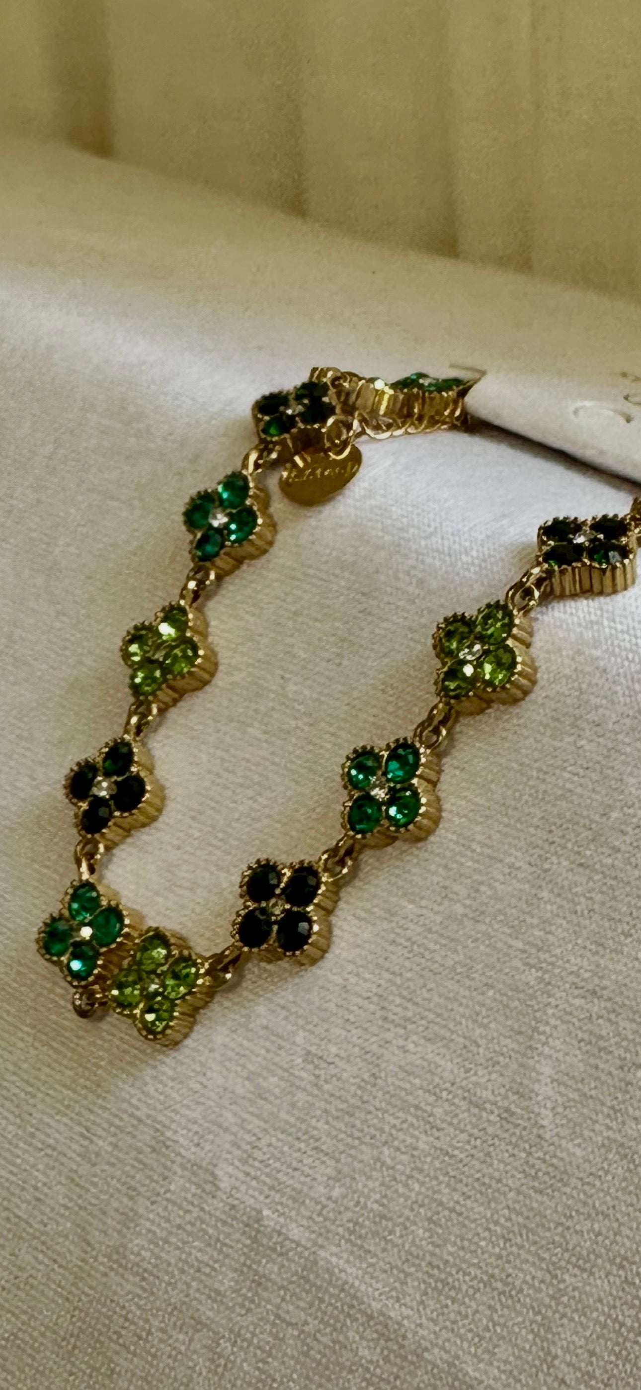 BRACELET