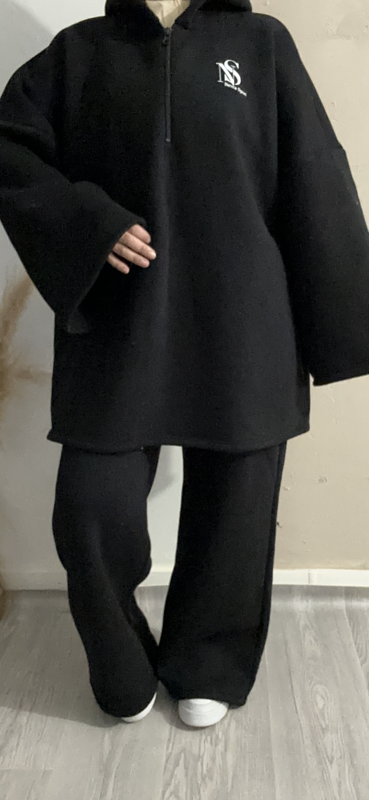 ENSEMBLE sportwear  NEVRA