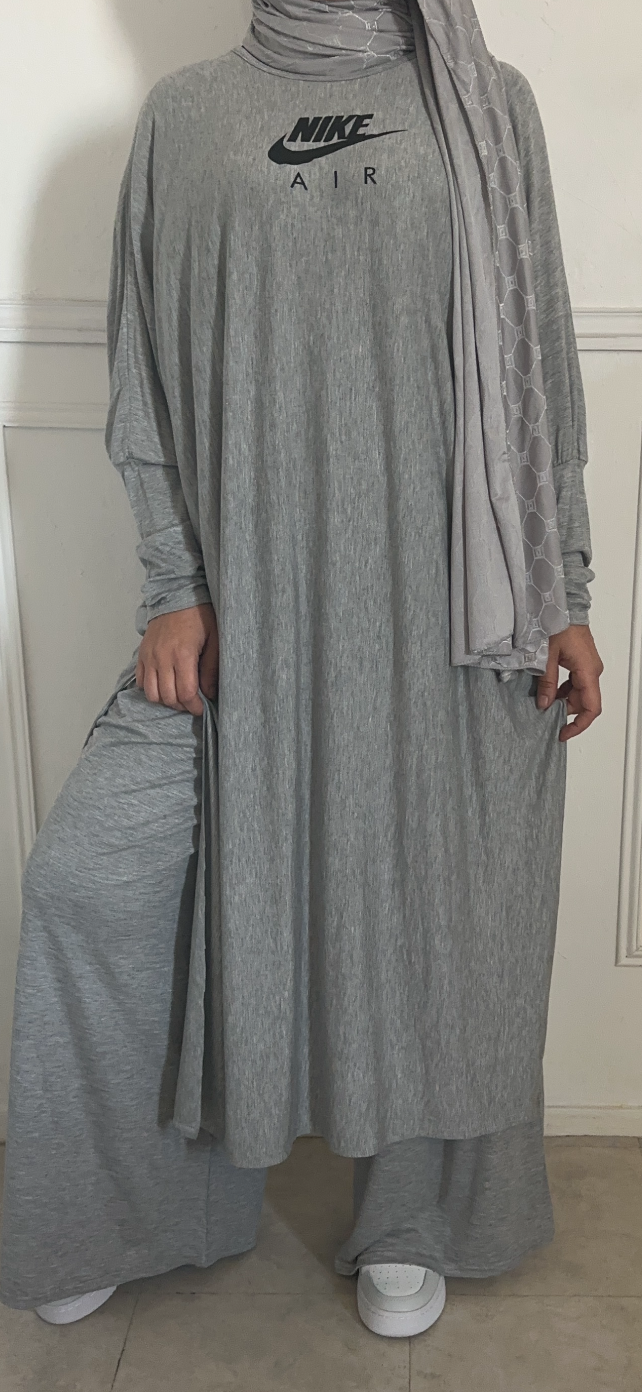 ENSEMBLE NEV gris