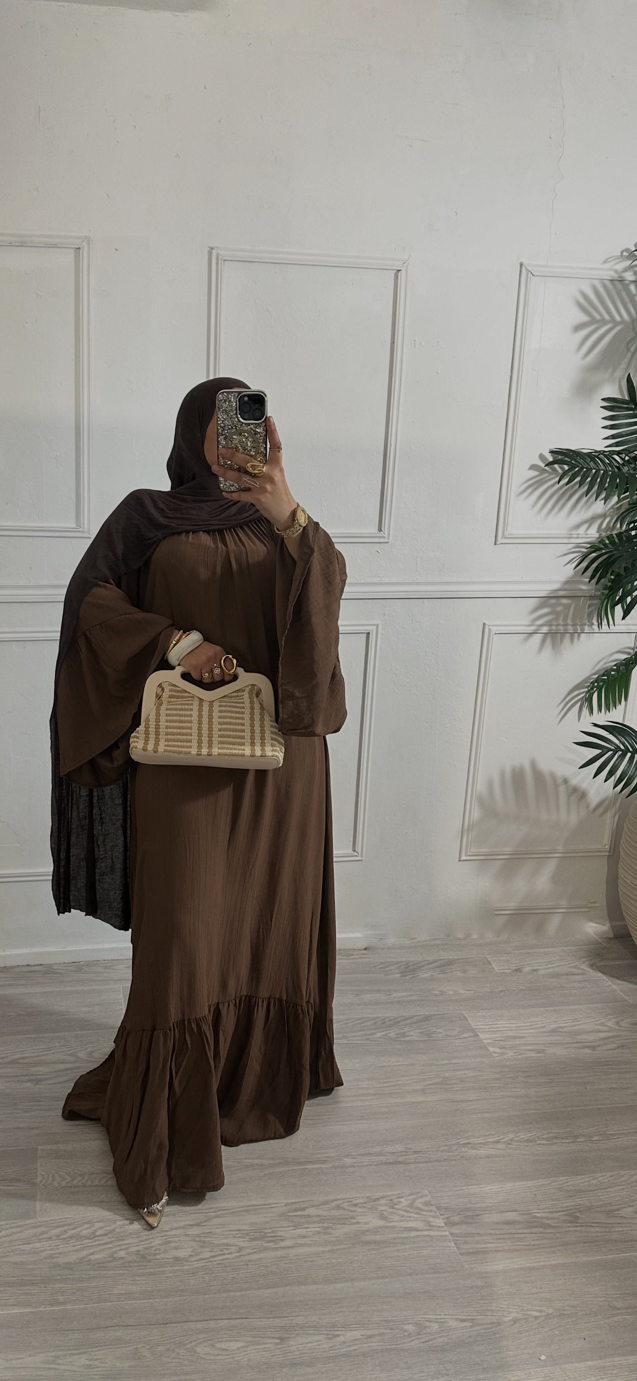 ROBE NEVRA ELÉGANTE