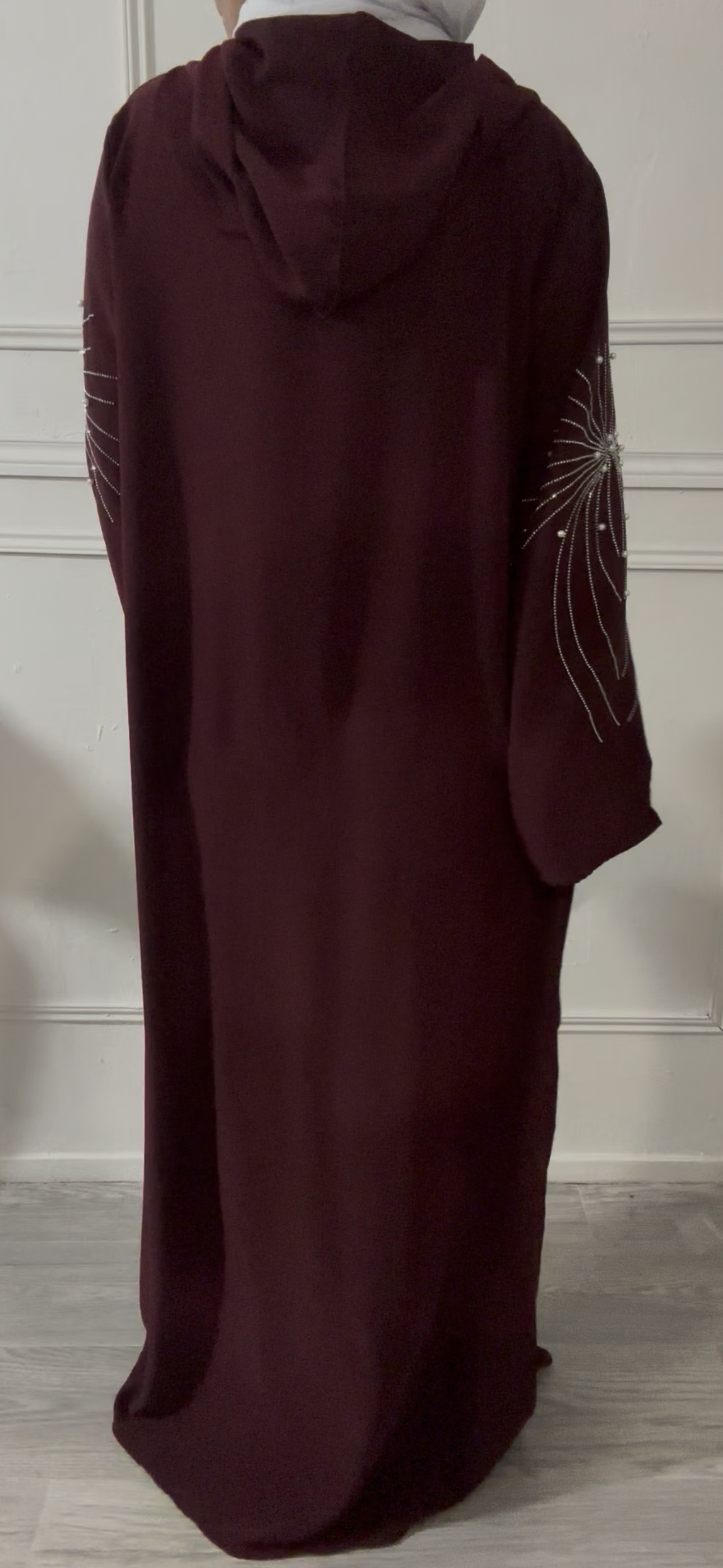 ABAYA MIRA CAPUCHE